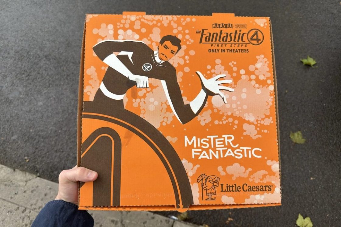 Фото: Американська мережа піцерій Little Caesars створила промопіцу до виходу нового фільму «Фантастична четвірка»