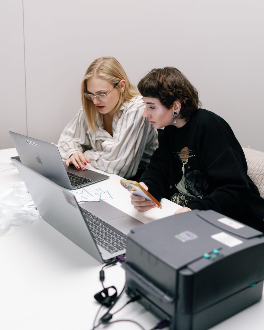 Фото: Програма «ReStart Свідомості 2025» завершила другу хвилю: у 100 учасниць знизилися тривога й депресія до 60%