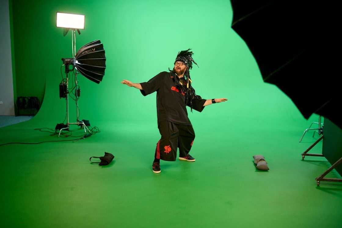 Фото: MEGOGO запустив кампанію до Чорної п’ятниці з оновленим треком DZIDZIO