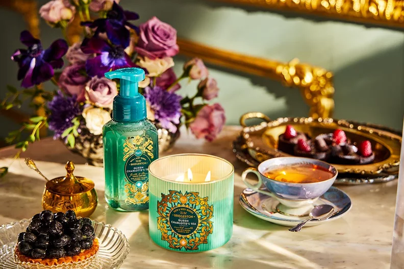 Bath & Body Works — колекція свічок і кремів Бріджертонів