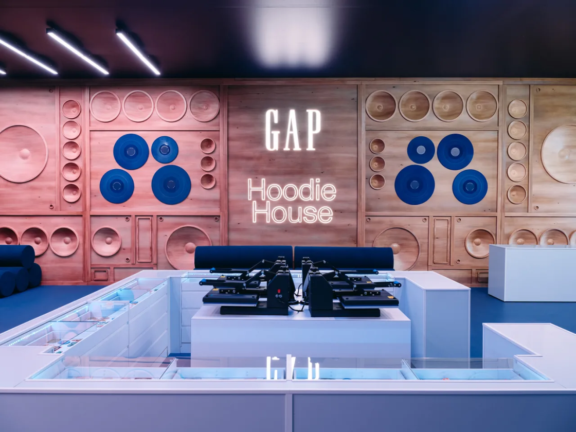 Коачелла 2026 очима маркетолога: попапи та найкращі активності, які робили бренди