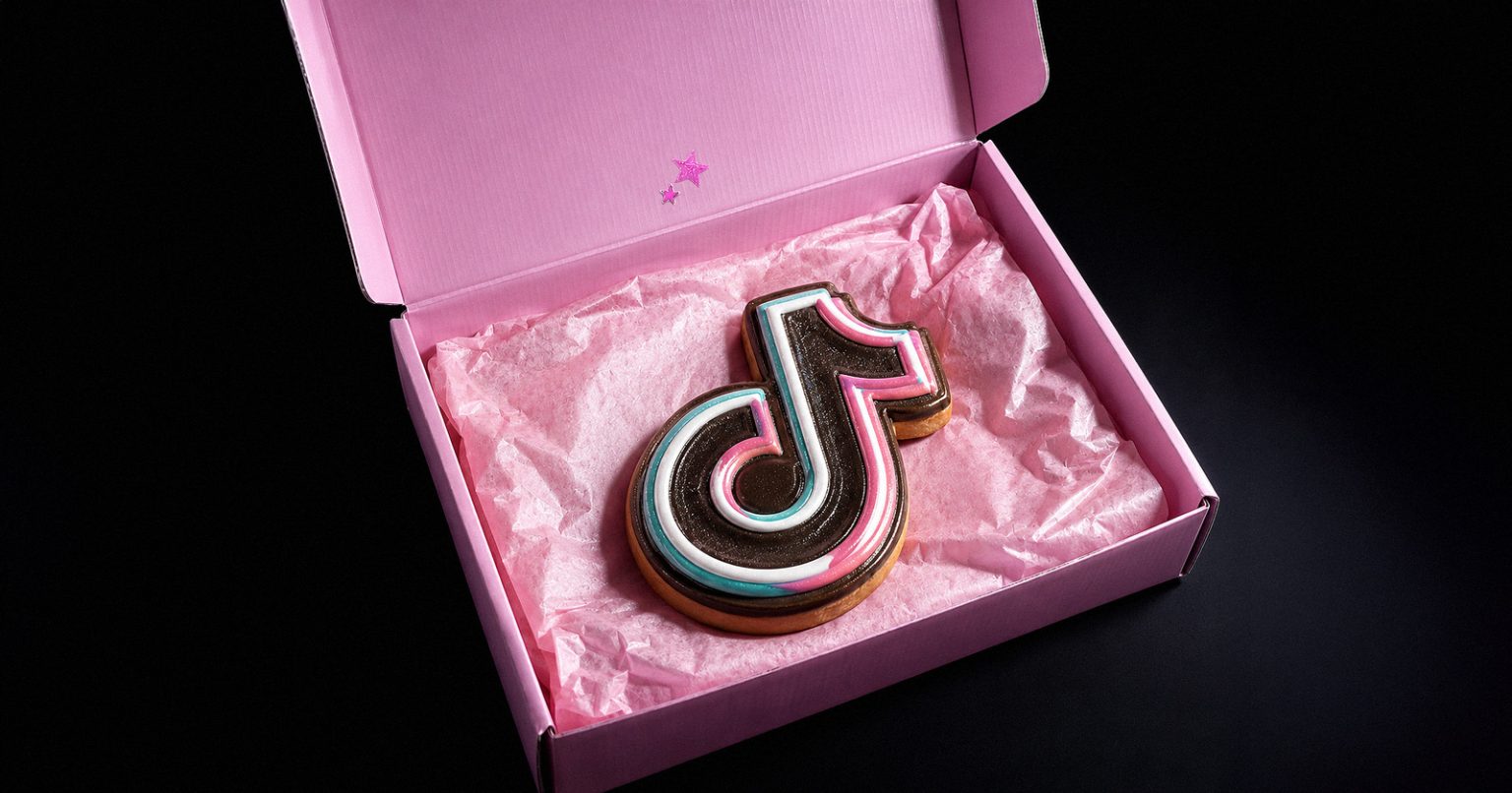 TikTok у 2026: платформа, яка хоче замінити телебачення — головне зі звіту Show Up Where the Show Is